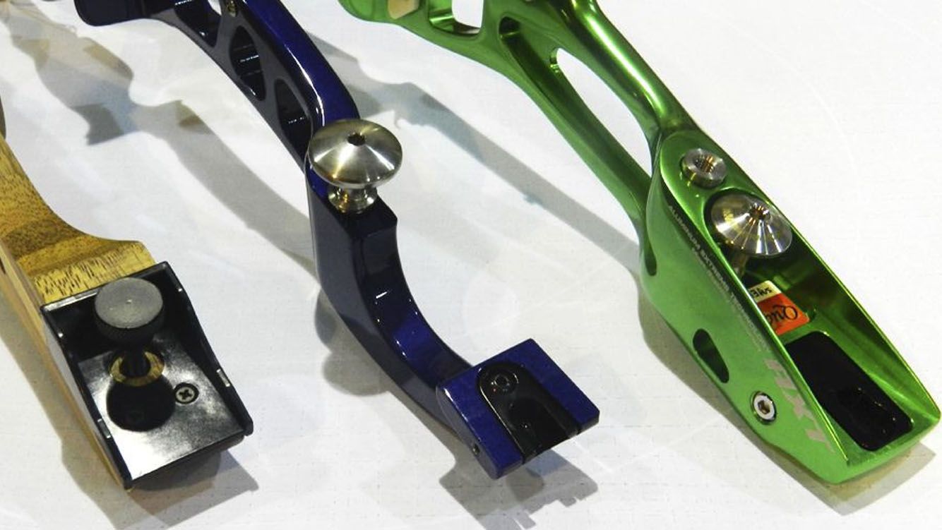 Limb, Aksesoris ini memiliki peranan untuk memantulkan energi pegas pada busur. Copyright: &copy; worldarchery.org